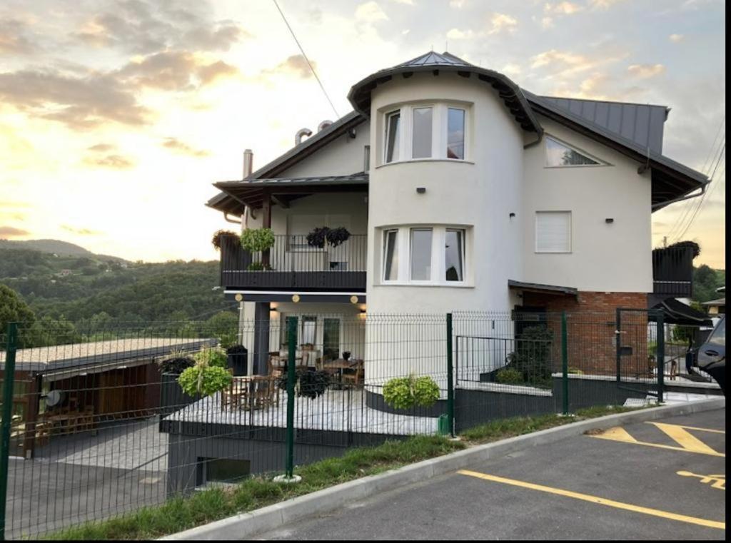Guesthouse Frlan Ozalj Exterior foto